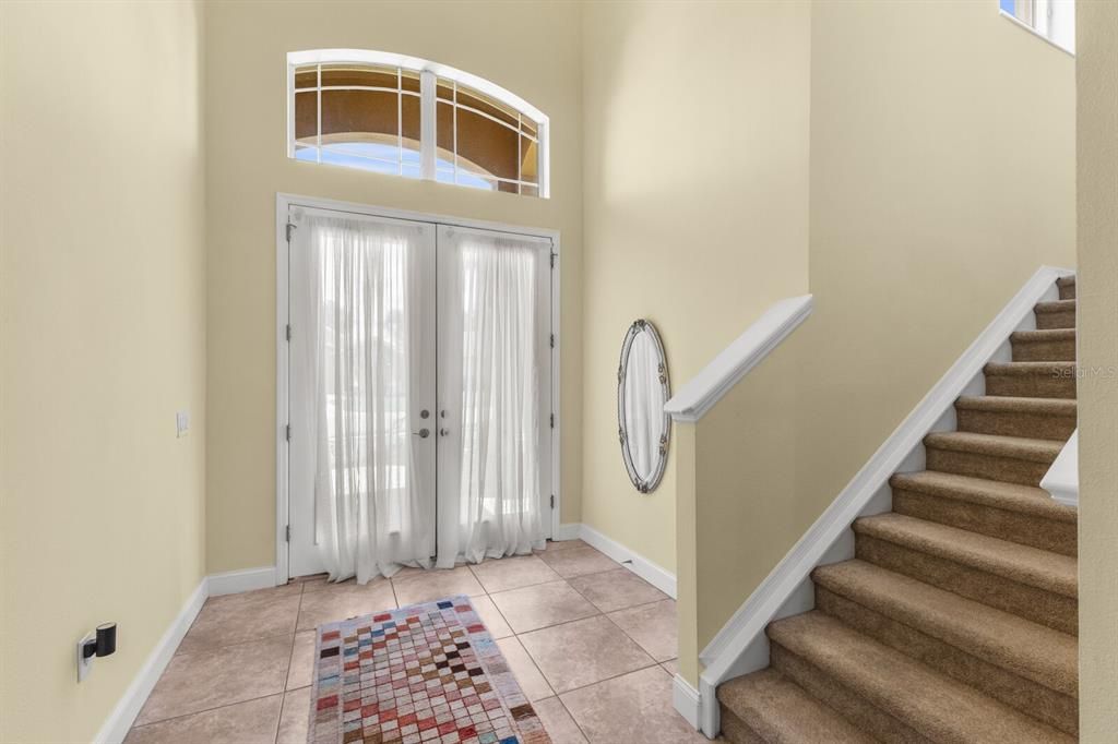 Под контрактом: $735,000 (5 спален, 2 ванн, 3057 Квадратных фут)
