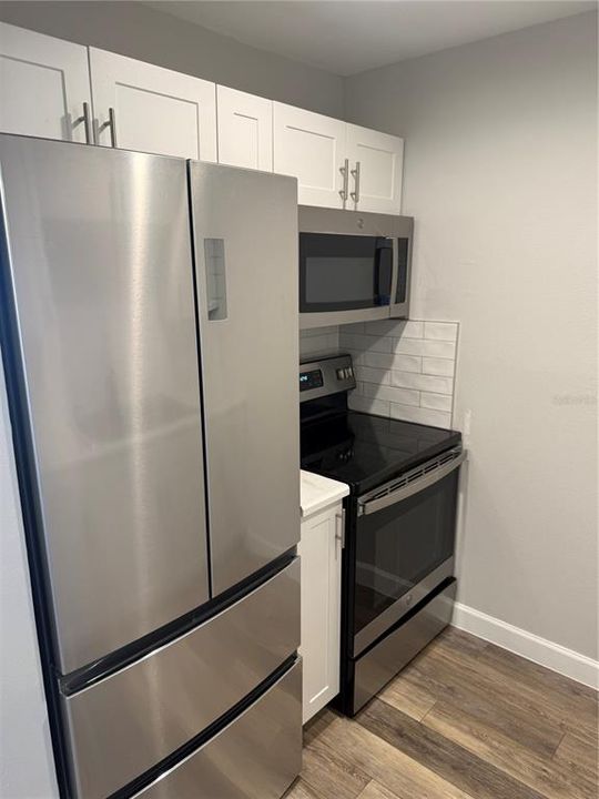 For Sale: $149,900 (1 beds, 1 baths, 593 Square Feet)