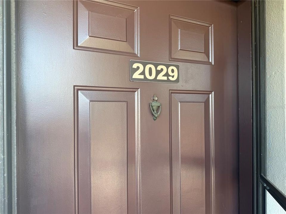 For Sale: $149,900 (1 beds, 1 baths, 593 Square Feet)