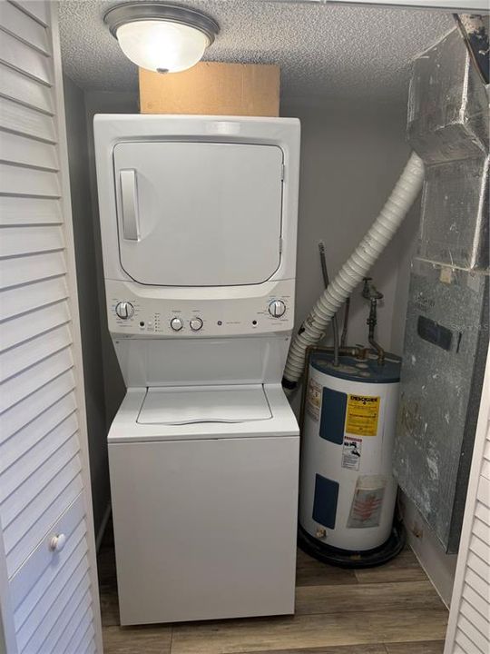 For Sale: $149,900 (1 beds, 1 baths, 593 Square Feet)