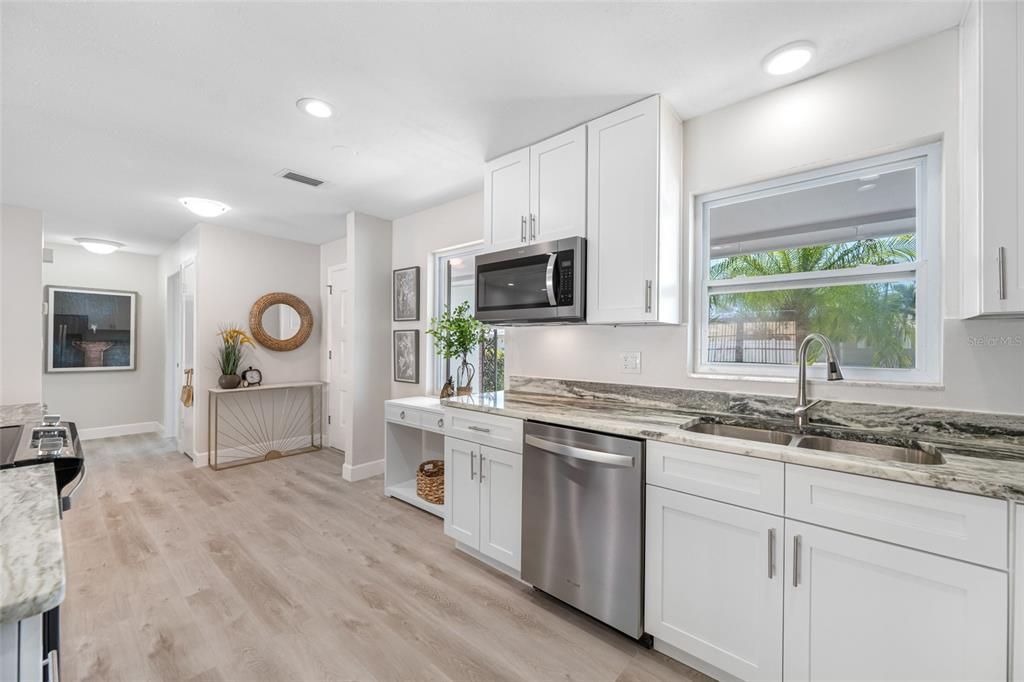 For Sale: $489,900 (3 beds, 2 baths, 1493 Square Feet)