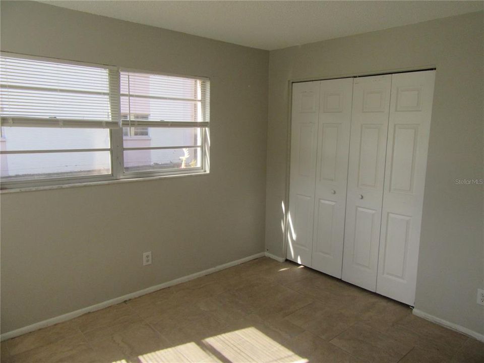 For Rent: $1,400 (2 beds, 1 baths, 825 Square Feet)