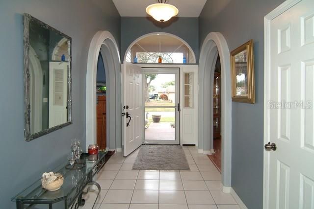 En Venta: $525,000 (3 camas, 2 baños, 2195 Pies cuadrados)