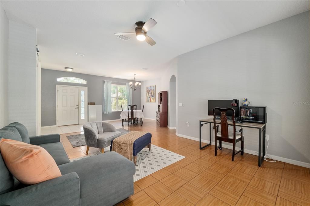 For Rent: $2,700 (3 beds, 2 baths, 2095 Square Feet)