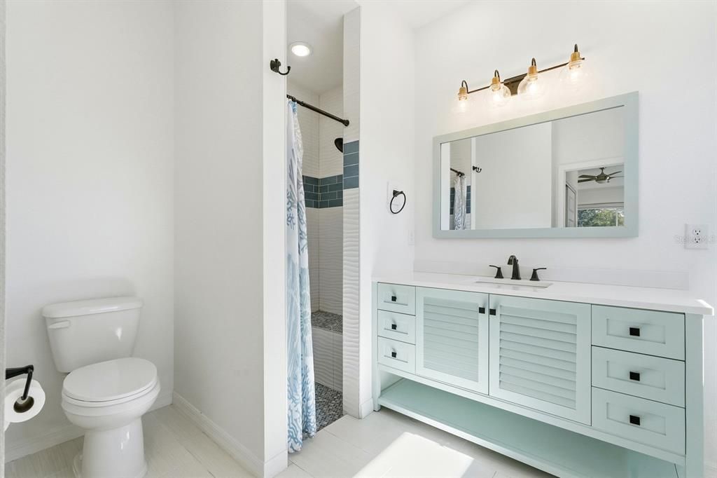 На продажу: $575,000 (3 спален, 2 ванн, 1834 Квадратных фут)