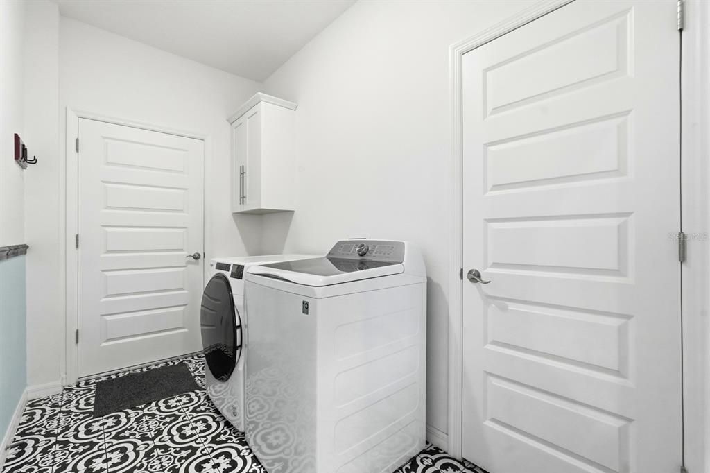 На продажу: $575,000 (3 спален, 2 ванн, 1834 Квадратных фут)