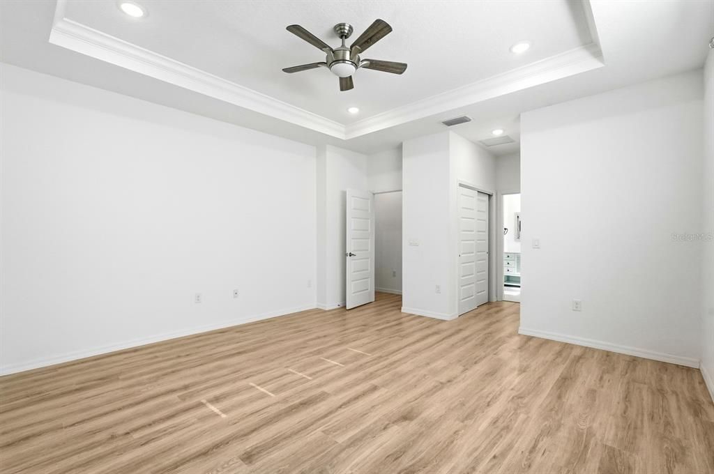 На продажу: $575,000 (3 спален, 2 ванн, 1834 Квадратных фут)