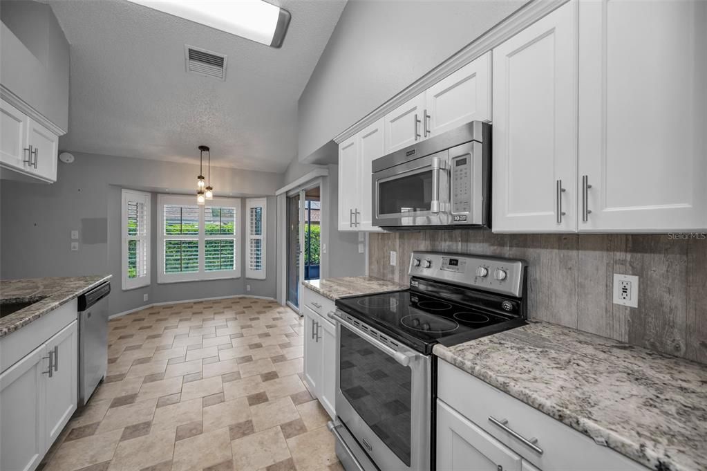 For Sale: $329,900 (2 beds, 2 baths, 1549 Square Feet)