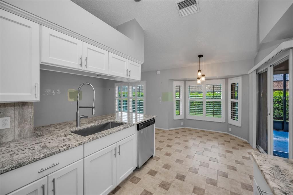 For Sale: $329,900 (2 beds, 2 baths, 1549 Square Feet)