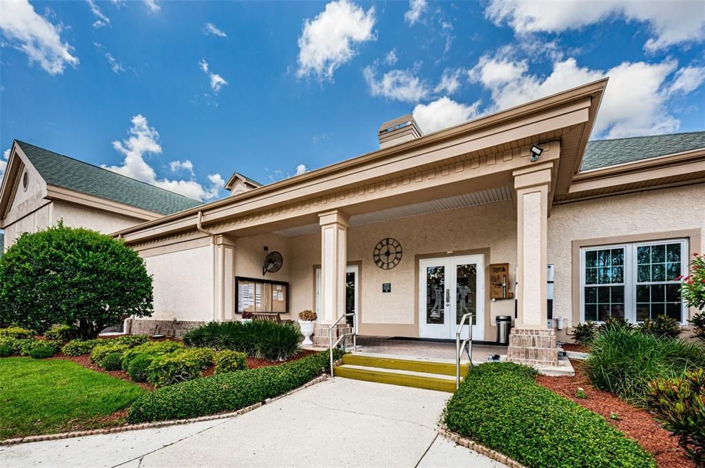 For Sale: $329,900 (2 beds, 2 baths, 1549 Square Feet)