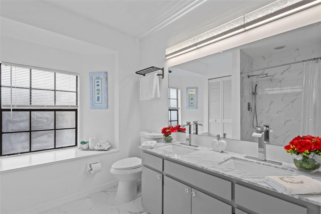 На продажу: $625,000 (4 спален, 2 ванн, 2111 Квадратных фут)