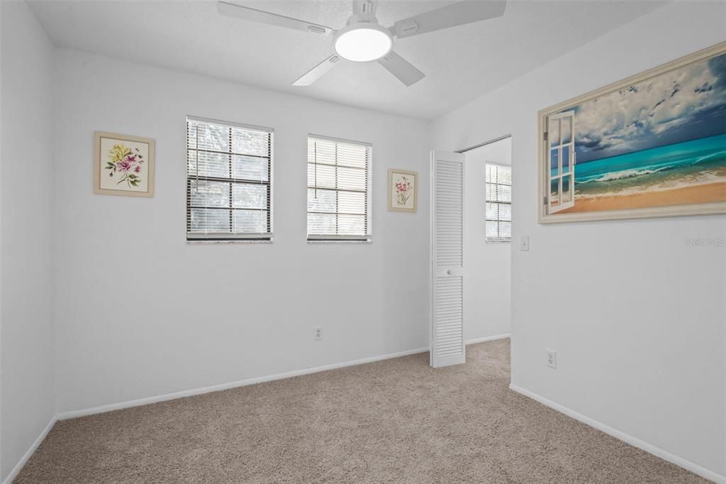 На продажу: $625,000 (4 спален, 2 ванн, 2111 Квадратных фут)