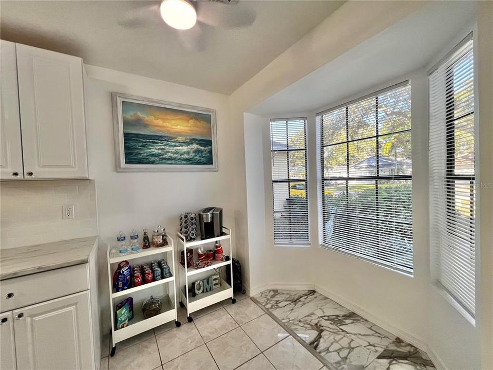 На продажу: $625,000 (4 спален, 2 ванн, 2111 Квадратных фут)