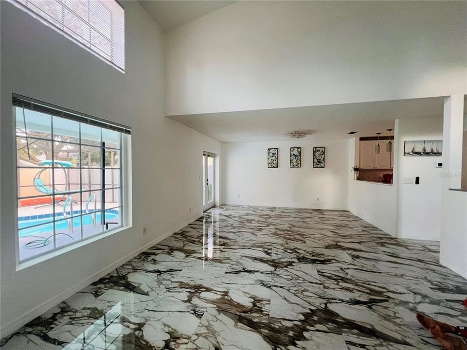 На продажу: $625,000 (4 спален, 2 ванн, 2111 Квадратных фут)