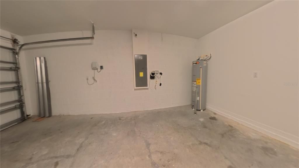 For Rent: $2,900 (3 beds, 2 baths, 1451 Square Feet)