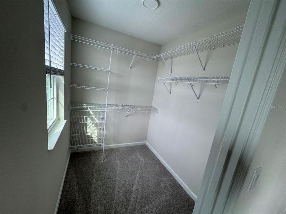 For Rent: $2,500 (4 beds, 3 baths, 1769 Square Feet)