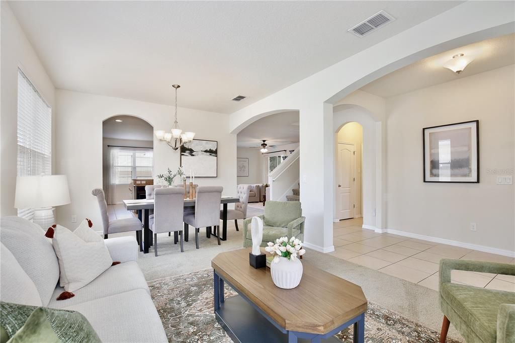 En Venta: $659,000 (4 camas, 2 baños, 2855 Pies cuadrados)