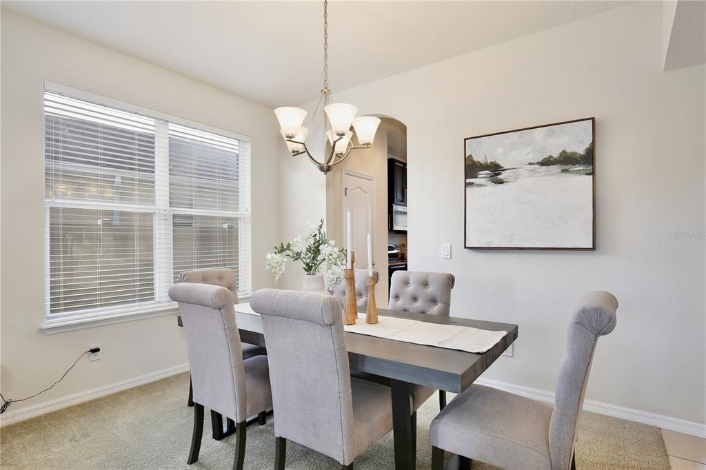 En Venta: $659,000 (4 camas, 2 baños, 2855 Pies cuadrados)