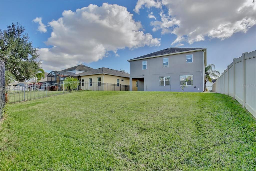 En Venta: $659,000 (4 camas, 2 baños, 2855 Pies cuadrados)