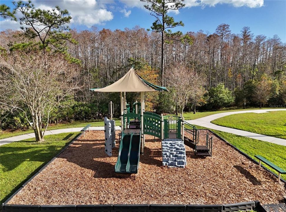 En Venta: $659,000 (4 camas, 2 baños, 2855 Pies cuadrados)