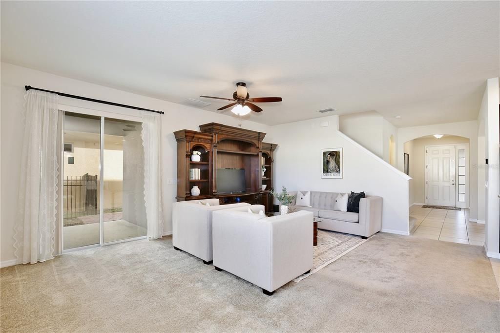 En Venta: $659,000 (4 camas, 2 baños, 2855 Pies cuadrados)