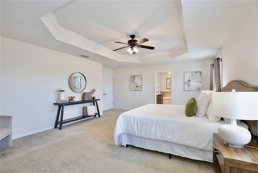 En Venta: $659,000 (4 camas, 2 baños, 2855 Pies cuadrados)