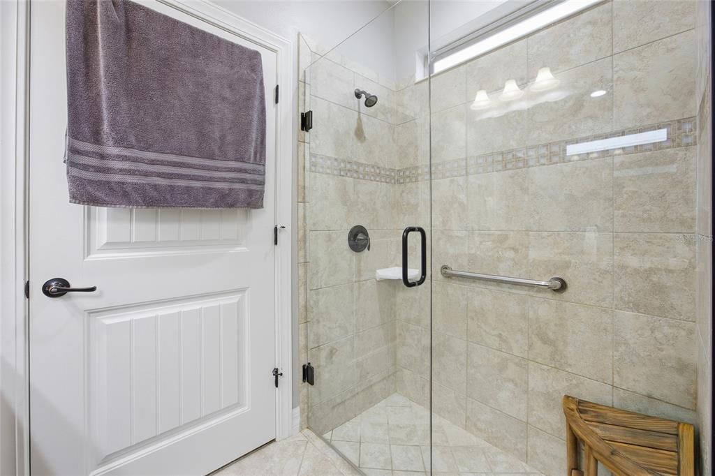 For Sale: $335,000 (2 beds, 2 baths, 1432 Square Feet)