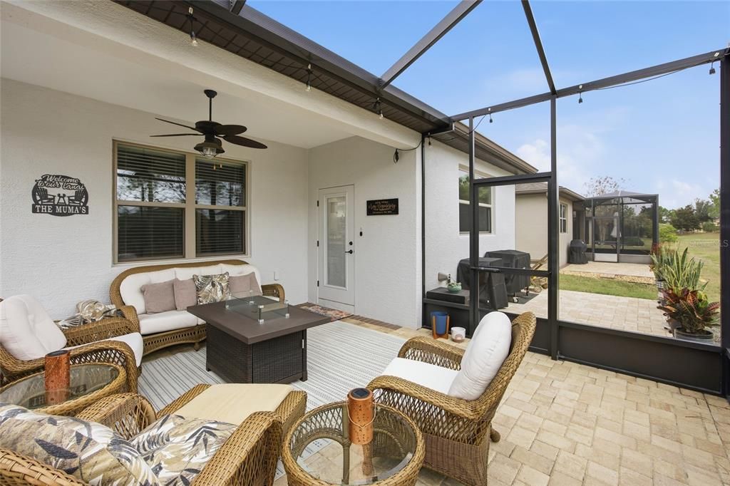 For Sale: $335,000 (2 beds, 2 baths, 1432 Square Feet)