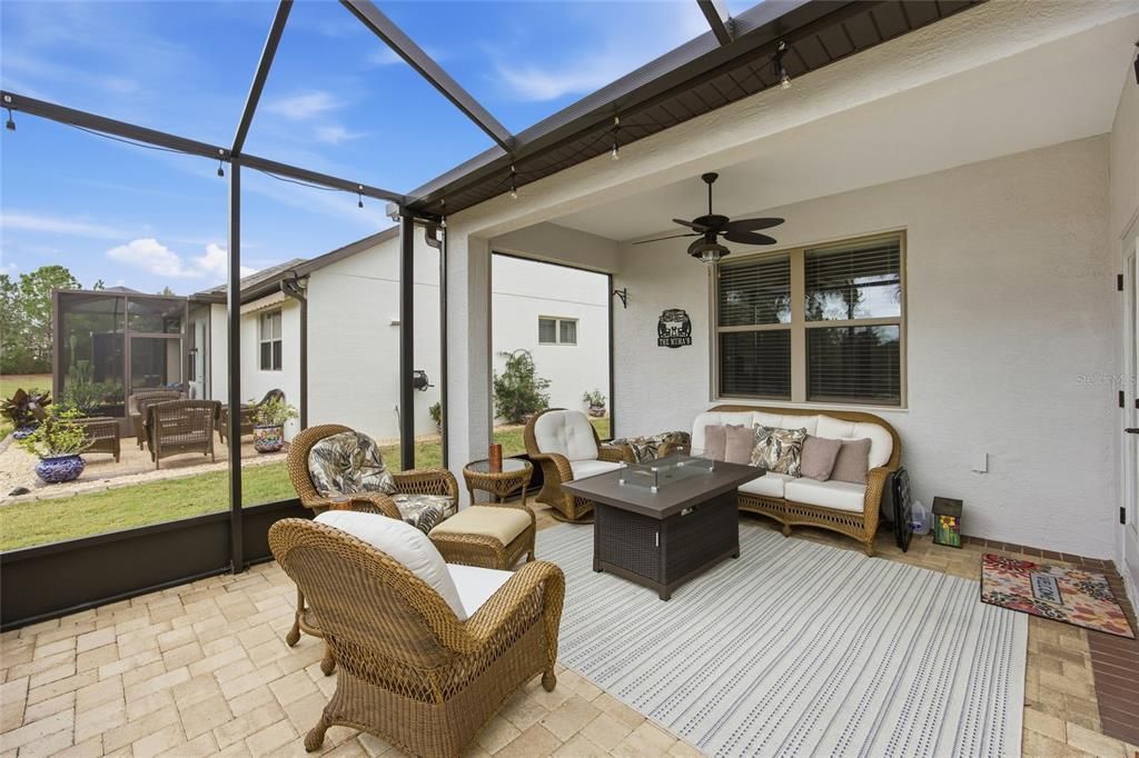 For Sale: $335,000 (2 beds, 2 baths, 1432 Square Feet)