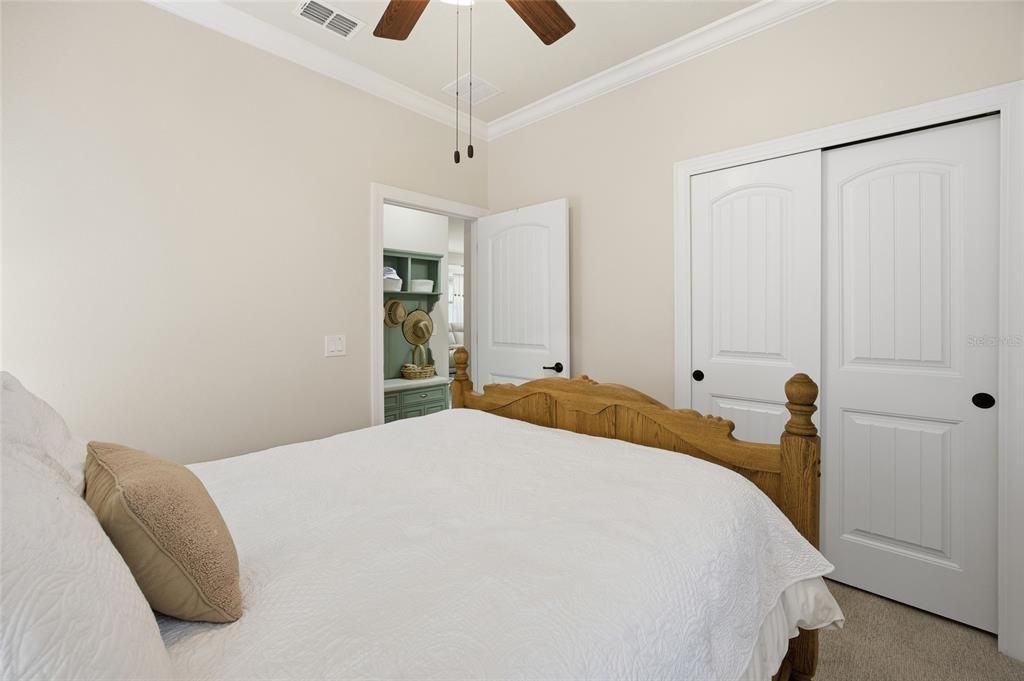 For Sale: $335,000 (2 beds, 2 baths, 1432 Square Feet)