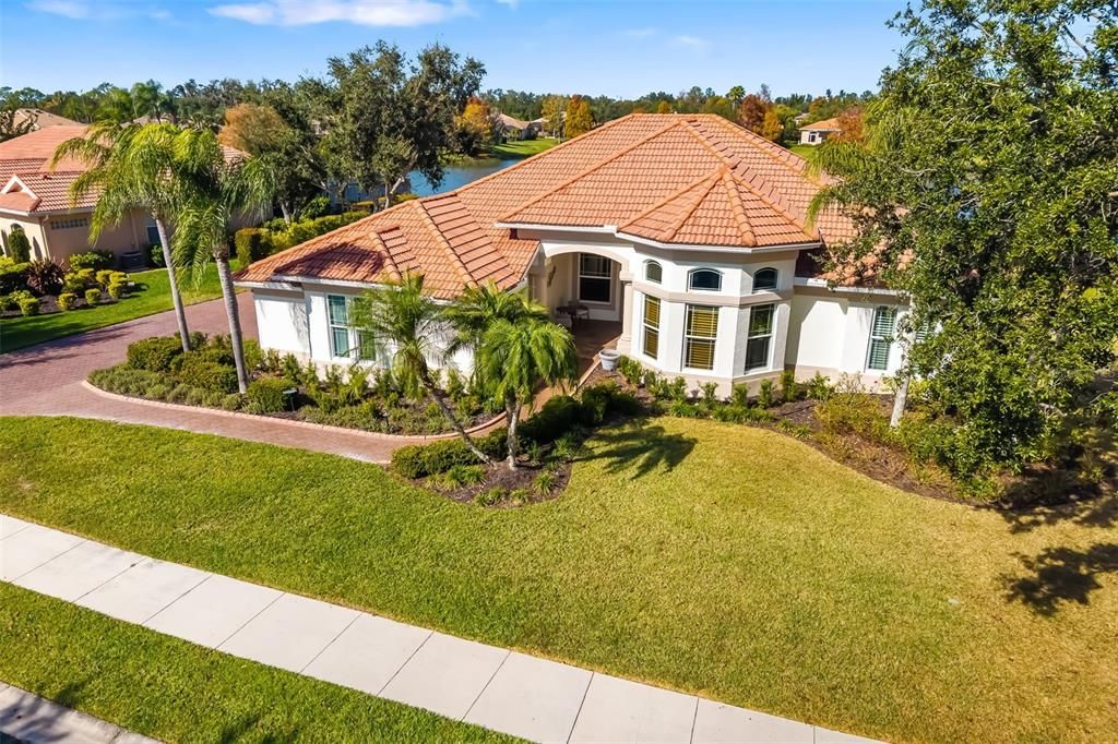 For Sale: $900,000 (3 beds, 3 baths, 3246 Square Feet)