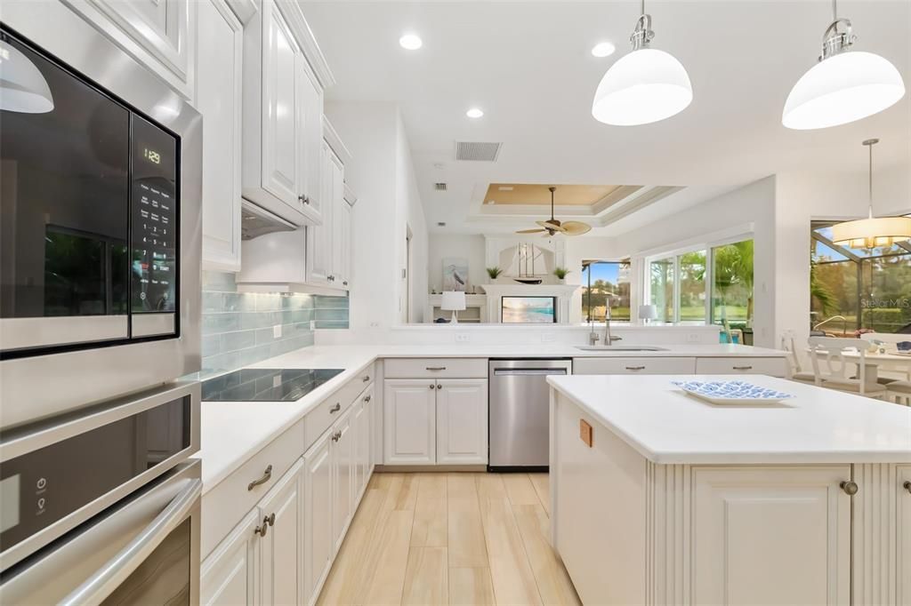 For Sale: $900,000 (3 beds, 3 baths, 3246 Square Feet)