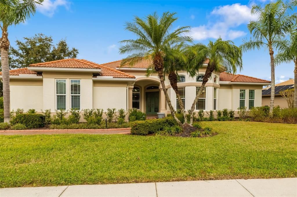 For Sale: $900,000 (3 beds, 3 baths, 3246 Square Feet)