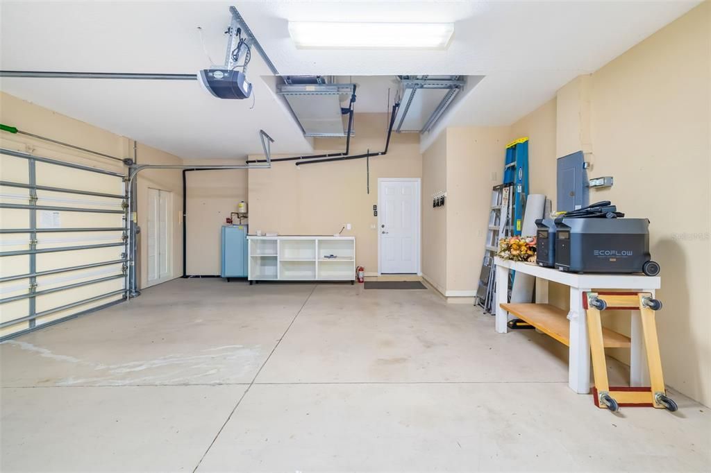 For Sale: $900,000 (3 beds, 3 baths, 3246 Square Feet)