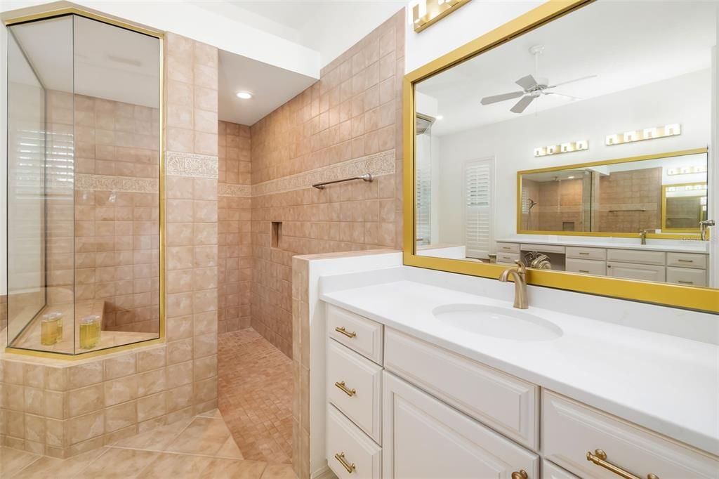 For Sale: $900,000 (3 beds, 3 baths, 3246 Square Feet)