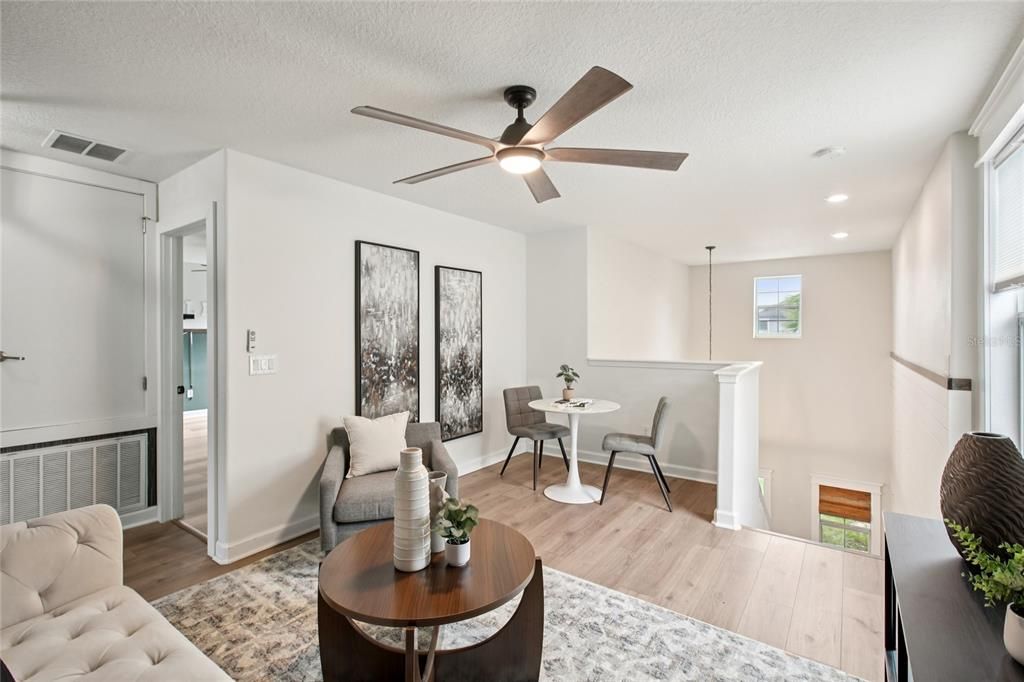 En Venta: $575,000 (5 camas, 3 baños, 2471 Pies cuadrados)