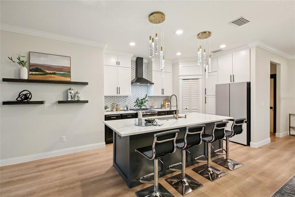 En Venta: $575,000 (5 camas, 3 baños, 2471 Pies cuadrados)