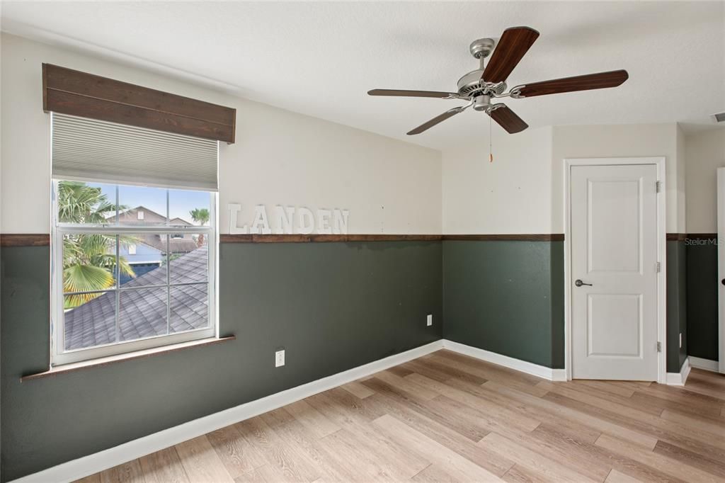 En Venta: $575,000 (5 camas, 3 baños, 2471 Pies cuadrados)