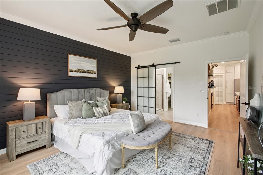 En Venta: $575,000 (5 camas, 3 baños, 2471 Pies cuadrados)