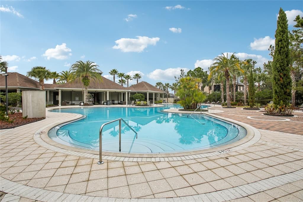 En Venta: $575,000 (5 camas, 3 baños, 2471 Pies cuadrados)