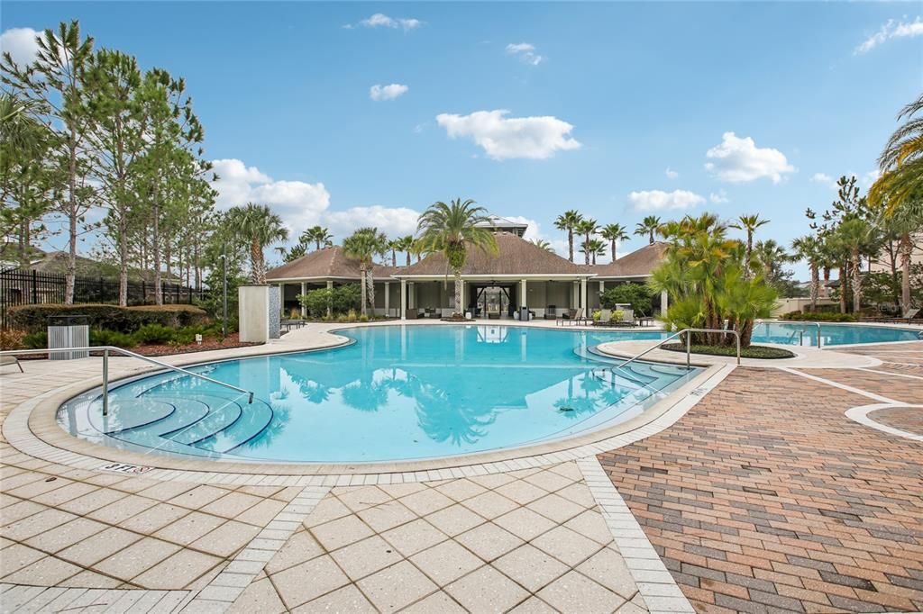 En Venta: $575,000 (5 camas, 3 baños, 2471 Pies cuadrados)