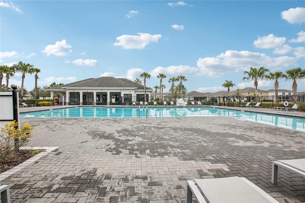 En Venta: $575,000 (5 camas, 3 baños, 2471 Pies cuadrados)