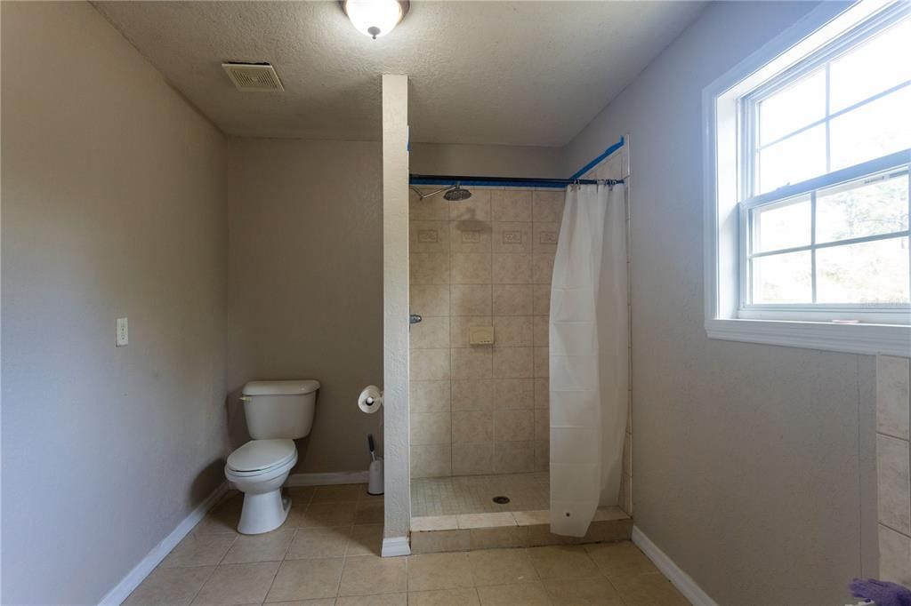 En Venta: $395,000 (5 camas, 2 baños, 2922 Pies cuadrados)