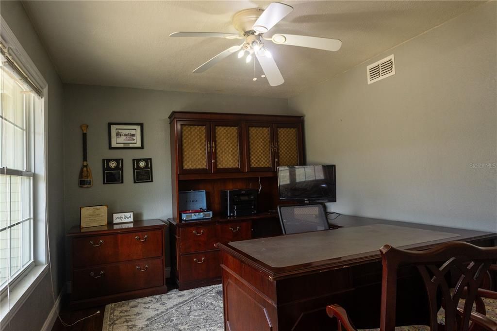 En Venta: $395,000 (5 camas, 2 baños, 2922 Pies cuadrados)