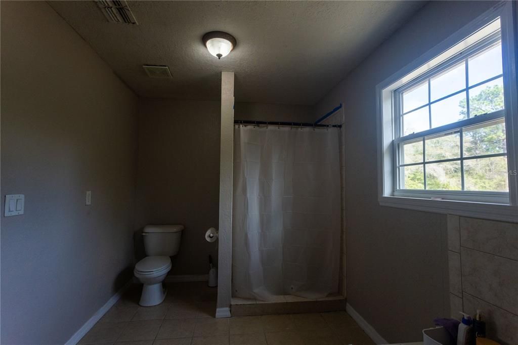 En Venta: $395,000 (5 camas, 2 baños, 2922 Pies cuadrados)