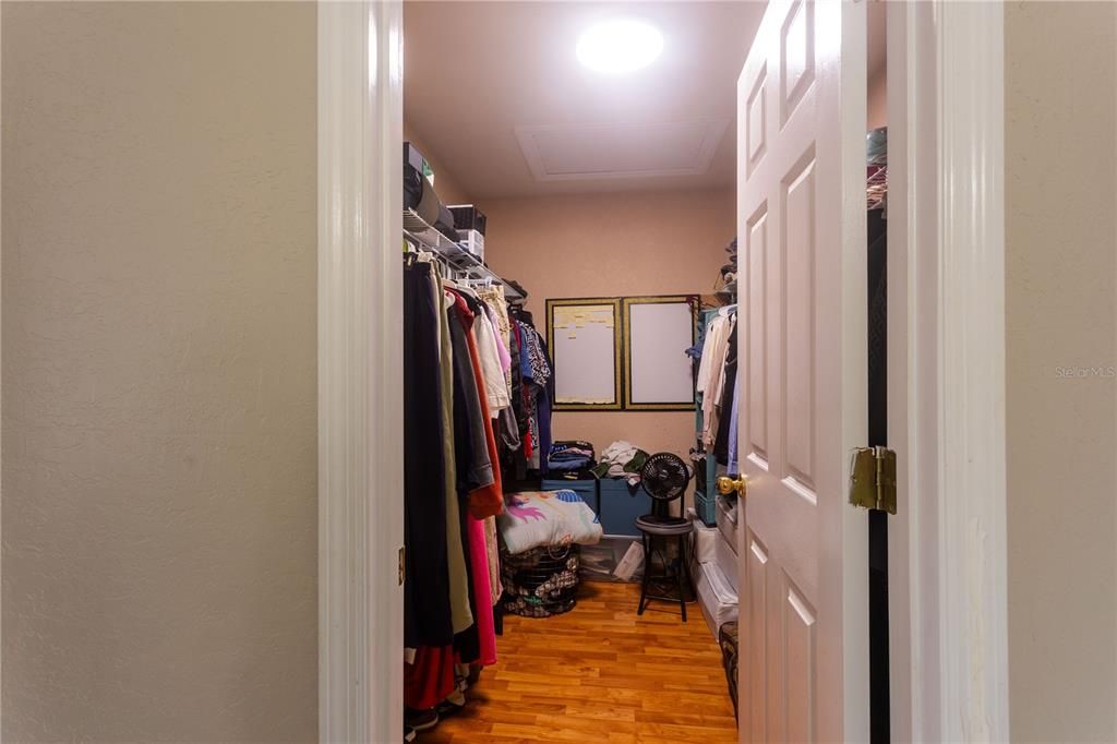 En Venta: $395,000 (5 camas, 2 baños, 2922 Pies cuadrados)