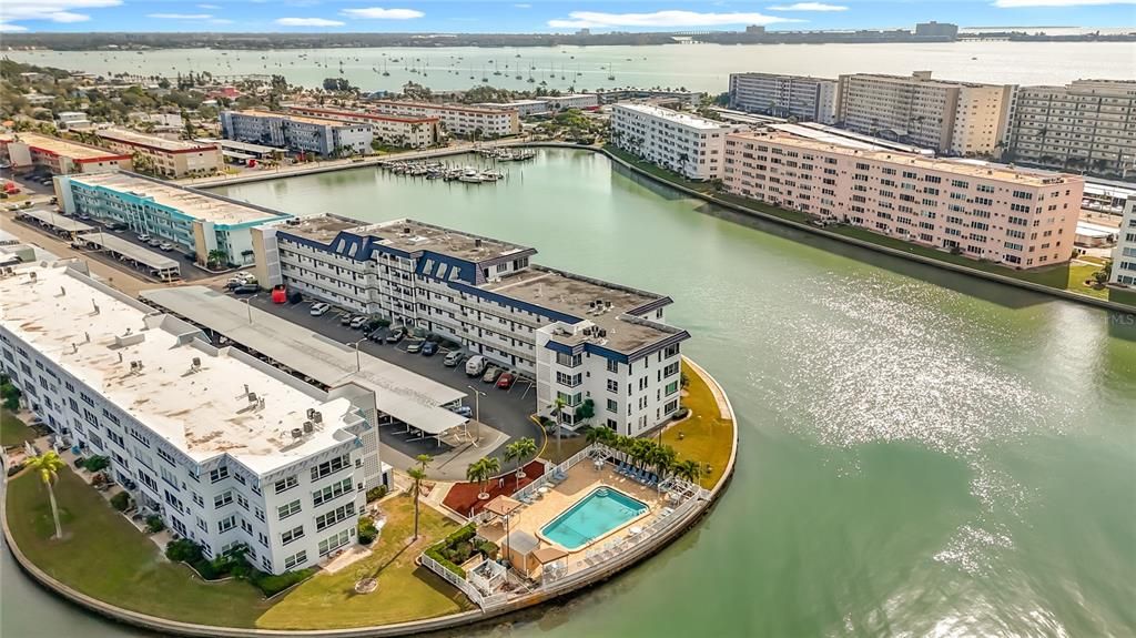 For Sale: $212,000 (1 beds, 1 baths, 1060 Square Feet)