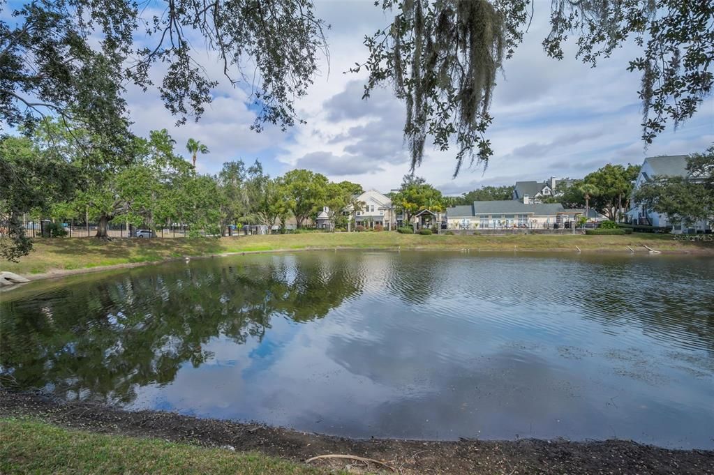 For Sale: $204,900 (2 beds, 2 baths, 1121 Square Feet)