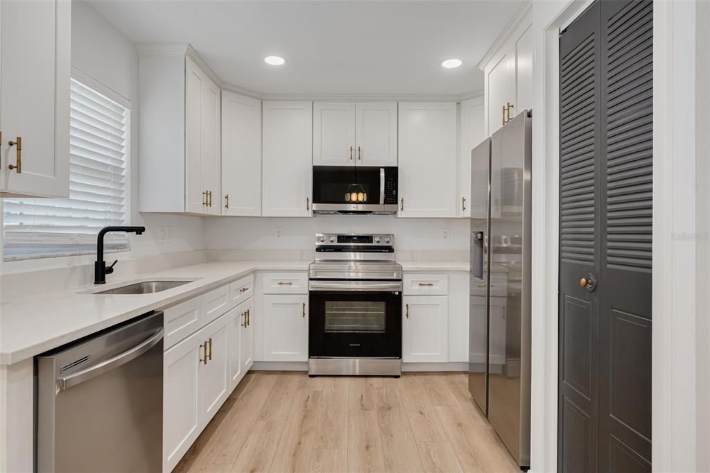 For Sale: $949,900 (6 beds, 0 baths, 3097 Square Feet)