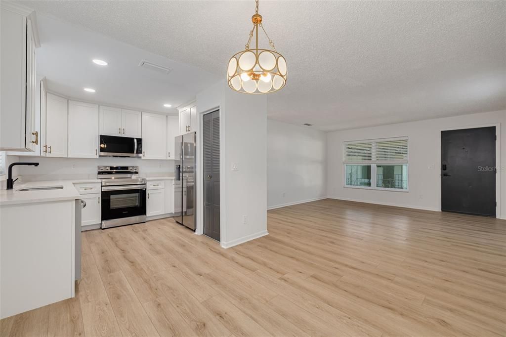 For Sale: $949,900 (6 beds, 0 baths, 3097 Square Feet)